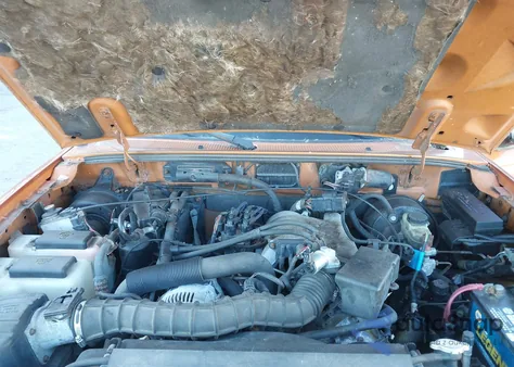 2000 Mazda B3000 Se/Sx z USA, uszkodzony, nr VIN 4F4YR12V1YTM01260